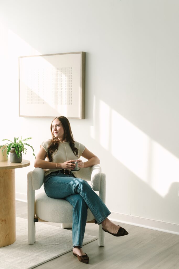 lifestyle photograph of a therapist during Richmond, VA branding session