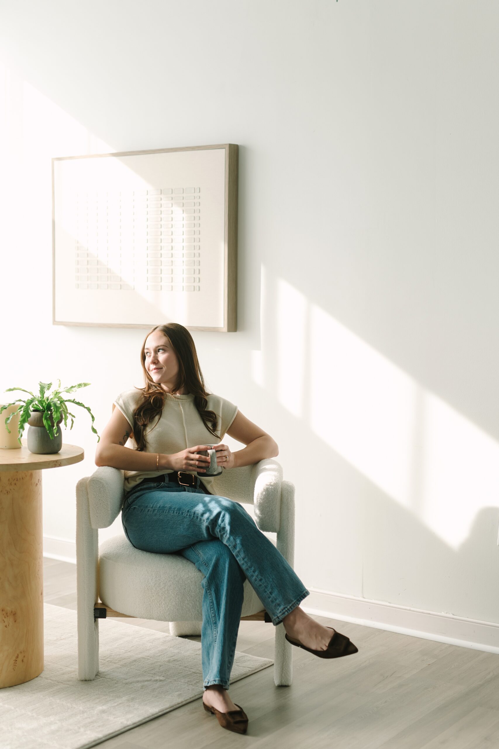 lifestyle photograph of a therapist during Richmond, VA branding session